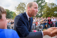 ROYALS - Tod von Queen Elizabeth: Prinz William, Catherine, Prinz Harry und Meghan gemeinsam vor dem Schloss Windsor