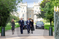 ROYALS - Tod von Queen Elizabeth: Prinz William, Catherine, Prinz Harry und Meghan gemeinsam vor dem Schloss Windsor