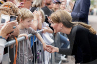 ROYALS - Tod von Queen Elizabeth: Prinz William, Catherine, Prinz Harry und Meghan gemeinsam vor dem Schloss Windsor