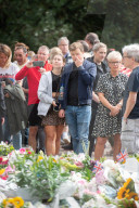ROYALS - Trauer um die Queen: Ein Meer von Blumensträussen vor Schloss Windsor