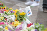 ROYALS - Trauer um die Queen: Ein Meer von Blumensträussen vor Schloss Windsor