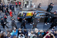 ROYALS - Trauer um die Queen: Sargprozession zur St. Giles Kathedrale, Edinburgh
