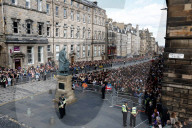 ROYALS - Trauer um die Queen: Sargprozession zur St. Giles Kathedrale, Edinburgh