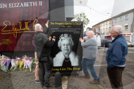 Irish and Northern Irish leaders hail Queen's contribution to peace.