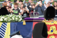ROYALS - Trauer um die Queen: Die Prozession mit dem Sarg der Königin nach Westminster