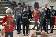 ROYALS - Trauer um die Queen: Die Prozession mit dem Sarg der Königin nach Westminster