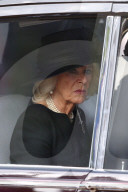 ROYALS - Trauer um die Queen: Die Prozession mit dem Sarg der Königin nach Westminster
