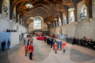 ROYALS - Trauer um die Queen: Die Prozession mit dem Sarg der Königin nach Westminster