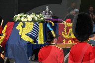 ROYALS - Trauer um die Queen: Die Prozession mit dem Sarg der Königin nach Westminster