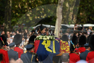 ROYALS - Trauer um die Queen: Die Prozession mit dem Sarg der Königin nach Westminster