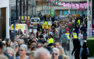 ROYALS - Trauer um die Queen: Schotten stehen am Dienstag Schlange vor der St Giles Cathedral in Edinburgh