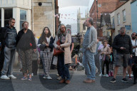 News that the Queen has died reaches the people outside the gates of Windsor Castle.