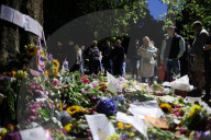 People mourning the death of the Queen