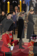 ROYALS - Trauer um die Queen: Enkelkinder der Königin halten Totenwache in der Westminster Hall
