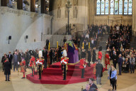 ROYALS - Trauer um die Queen: Enkelkinder der Königin halten Totenwache in der Westminster Hall