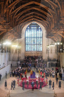ROYALS - Trauer um die Queen: Enkelkinder der Königin halten Totenwache in der Westminster Hall