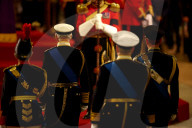 ROYALS - Trauer um die Queen: König Charles hält Totenwache am Sarg seiner Mutter