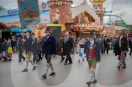 NEWS - Oktoberfest 2022: Trübe Stimmung auf der Theresienwiese am Eröffnungssonntag