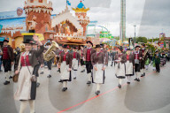 NEWS - Oktoberfest 2022: Trübe Stimmung auf der Theresienwiese am Eröffnungssonntag