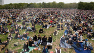 ROYALS - Staatsbegraebnis der Queen: Trauernde versammeln sich im Hyde Park