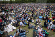 ROYALS - Staatsbegraebnis der Queen: Trauernde versammeln sich im Hyde Park