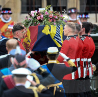 ROYALS - Staatsbegraebnis der Queen: Der Sarg wird zur Westminster Abbey gefahren