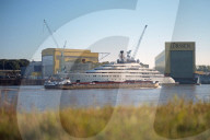 NEWS - Russian Yacht "Dilbar" has arrived at Lürssen shipyards in Bremen