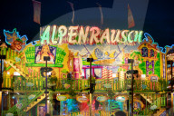 NEWS - Abendliche Impressionen vom Oktoberfest in München