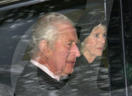 ROYALS -  König Charles III und Camilla nehmen am Gottesdienst in der Crathie Kirk in Balmoral teil