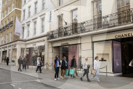 ‘Tourists want to spend’: shoppers in London share views on the mini-budget