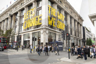 ‘Tourists want to spend’: shoppers in London share views on the mini-budget