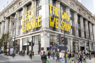 ‘Tourists want to spend’: shoppers in London share views on the mini-budget