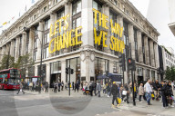 ‘Tourists want to spend’: shoppers in London share views on the mini-budget