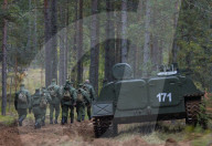 NEWS - Ukraine-Krieg: Reservisten bei der Ausbildung in der Region Leningrad, Russland