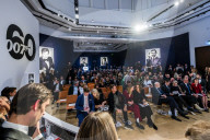 NEWS - James-Bond-Auktion: Christie's versteigert Requisiten