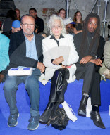 PEOPLE -  Promis bei der Off-White CELEBRATION Modenschau in Paris