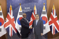 Foreign Secretary James Cleverly visits DMZ in the ROK