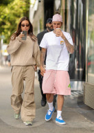 Justin Bieber And Hailey Bieber Hold Hands While Getting Coffee