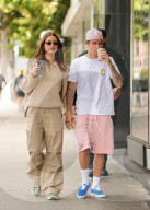 Justin Bieber And Hailey Bieber Hold Hands While Getting Coffee