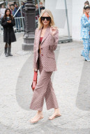 PEOPLE - Gäste bei der Stella McCartney Modenschau in Paris
