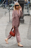 PEOPLE - Gäste bei der Stella McCartney Modenschau in Paris