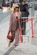 PEOPLE - Gäste bei der Stella McCartney Modenschau in Paris