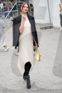 PEOPLE - Gäste bei der Stella McCartney Modenschau in Paris
