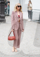 PEOPLE - Gäste bei der Stella McCartney Modenschau in Paris