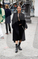 PEOPLE - Gäste bei der Stella McCartney Modenschau in Paris