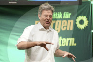 NEWS - Der deutsche Wirtschaftsminister Habeck bei einem Wahlkampfauftritt in Hannover