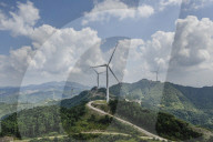 NEWS -  Windturbinen auf Hüglen in Nanning, China