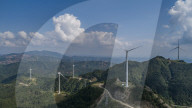 NEWS -  Windturbinen auf Hüglen in Nanning, China