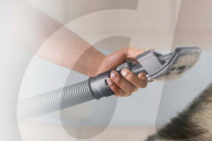 FEATURE - Dyson lanciert neues Katzen- und Hundepflegeset