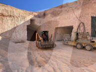 FEATURE - Wohnen ohne Haus: Wasserbauingenieurin Jennifer Ayres baut in der australischen Wüste eine luxuriöse Höhle
